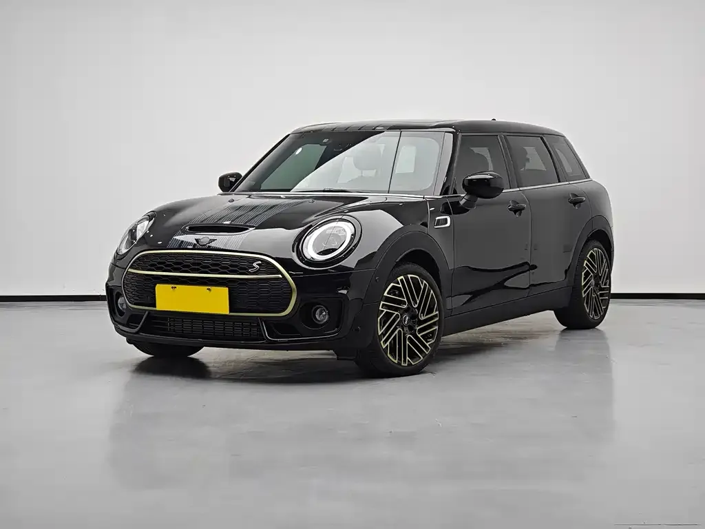 MINI Clubman — фото 1