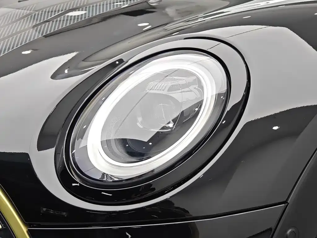 MINI Clubman — фото 9