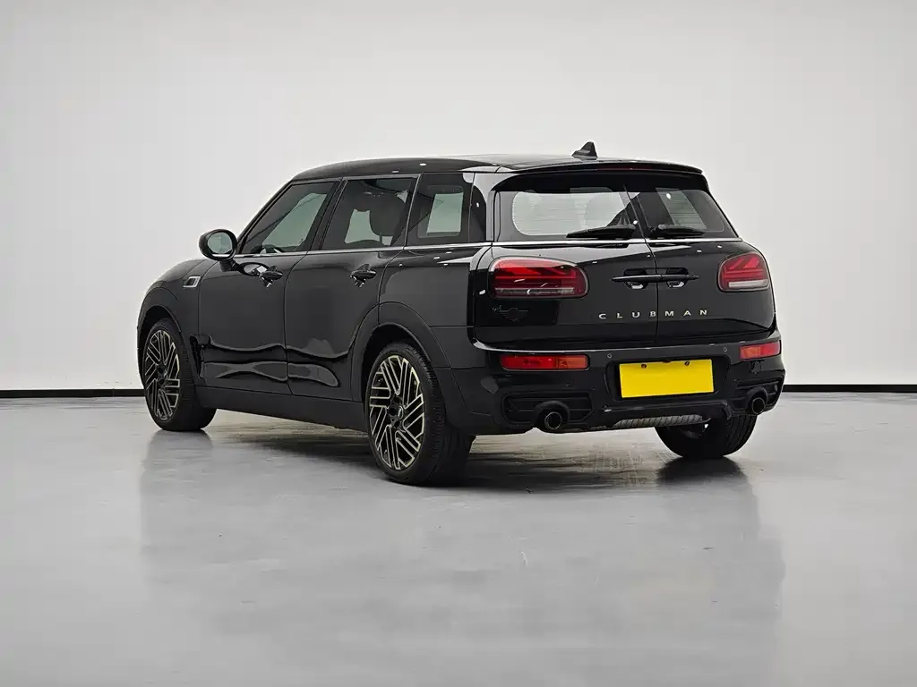 MINI Clubman — фото 3