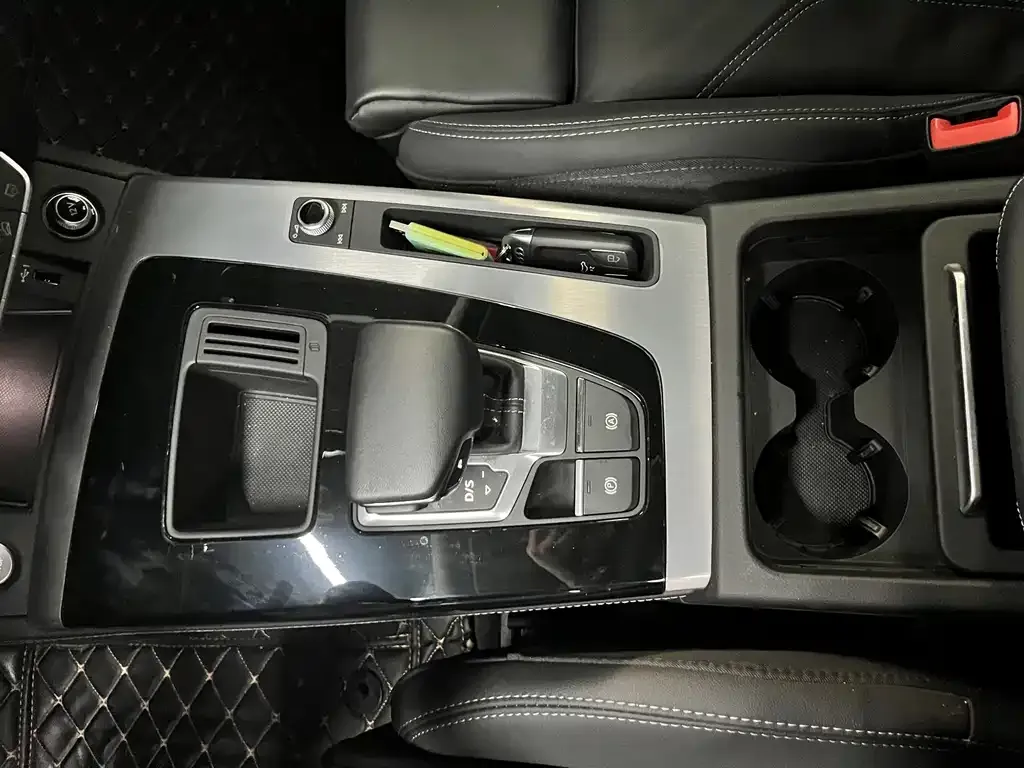 Audi Q5L 2023 из CN, фото 5