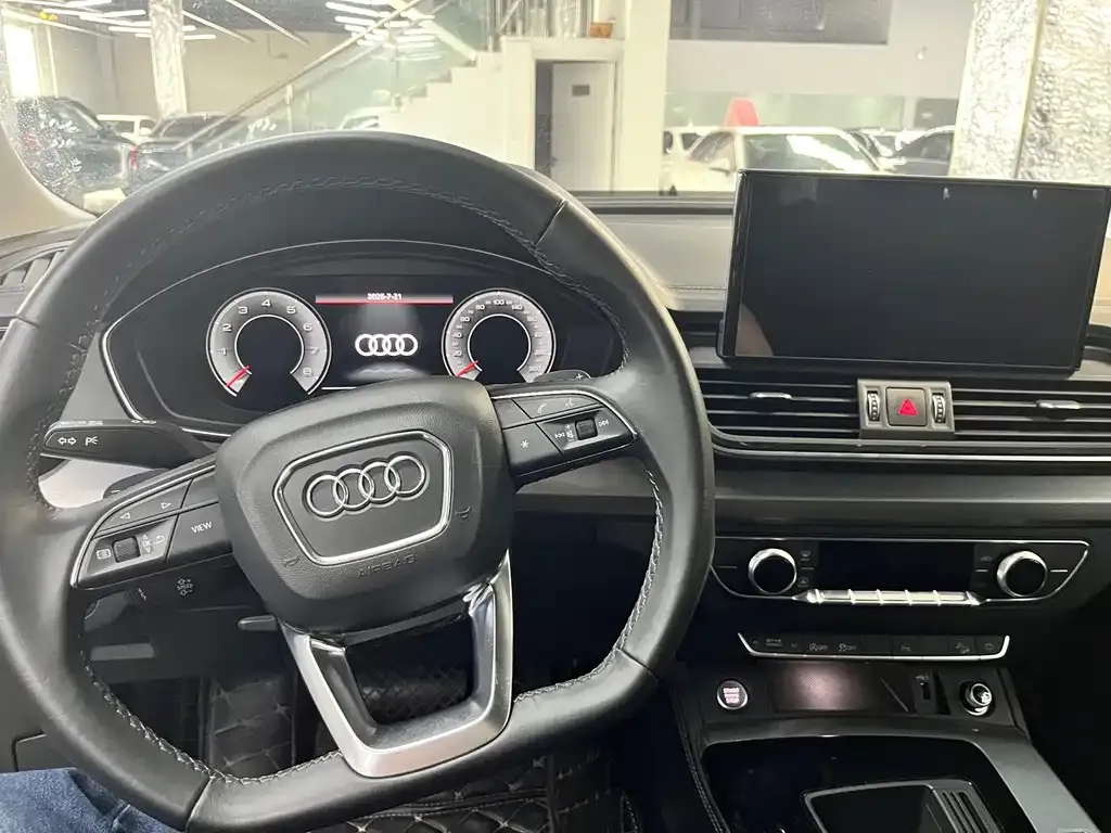 Audi Q5L 2023 из CN, фото 3