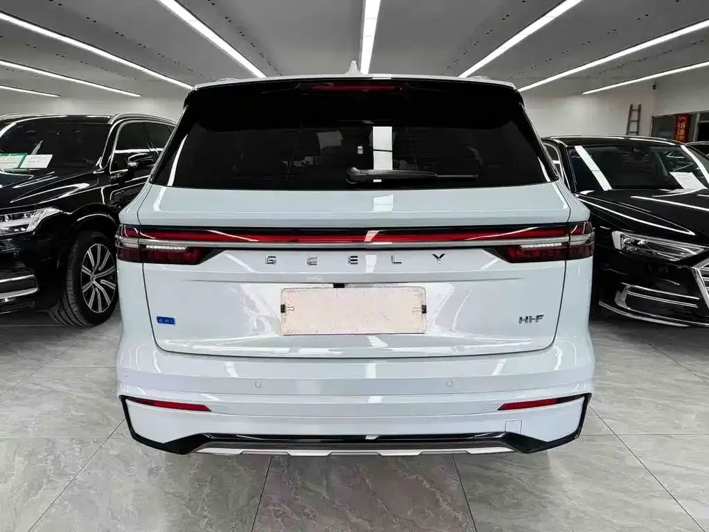 Geely Xingyue L — фото 7