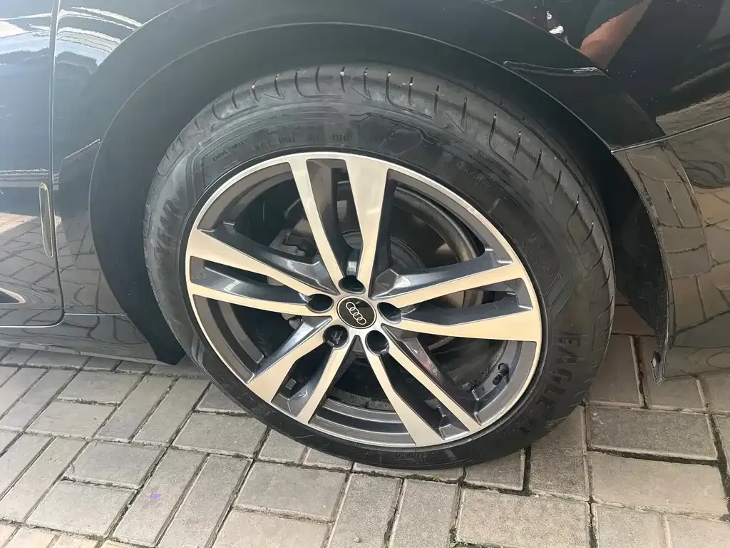 Audi A6L 2024 из CN, фото 4