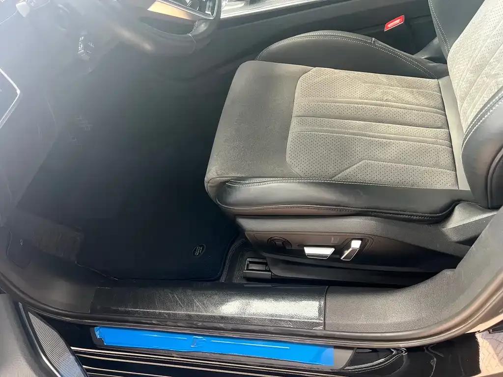 Audi A6L 2024 из CN, фото 6