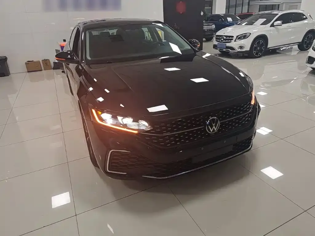 Volkswagen Passat — фото 4
