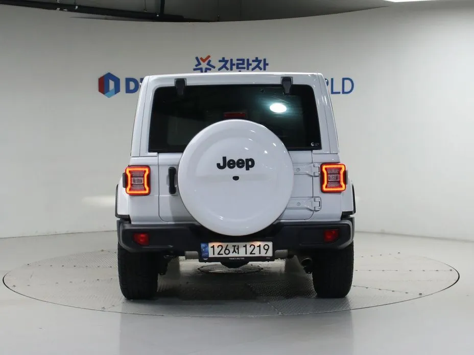 Jeep Wrangler — фото 2