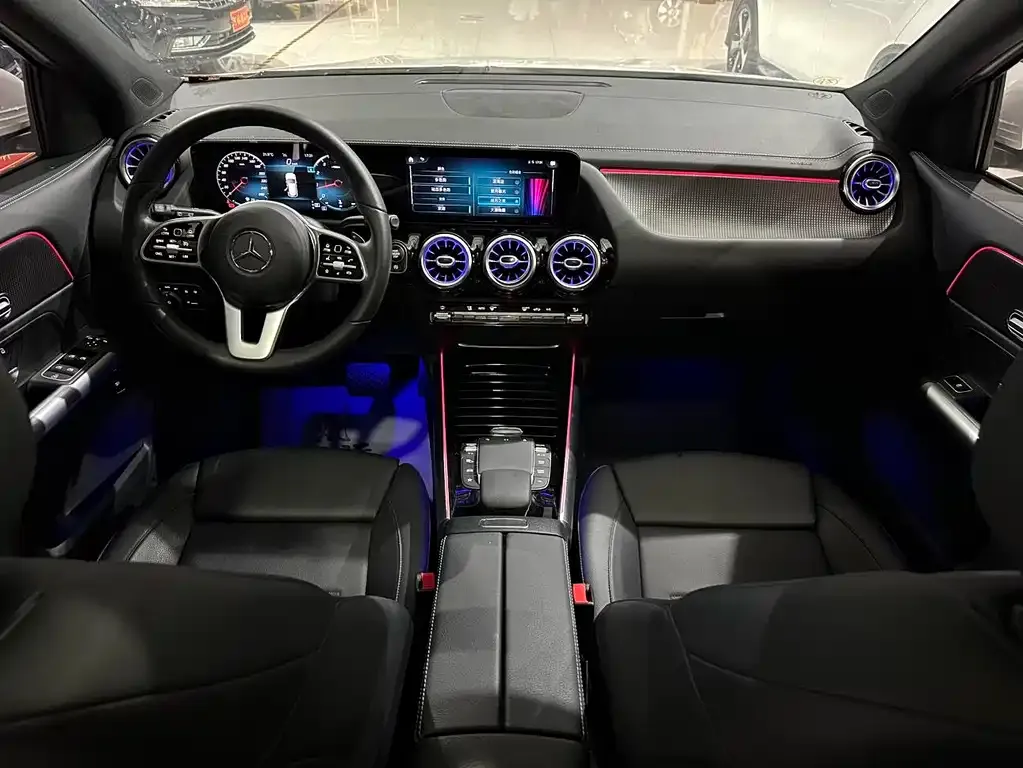 Mercedes-Benz GLA — фото 10