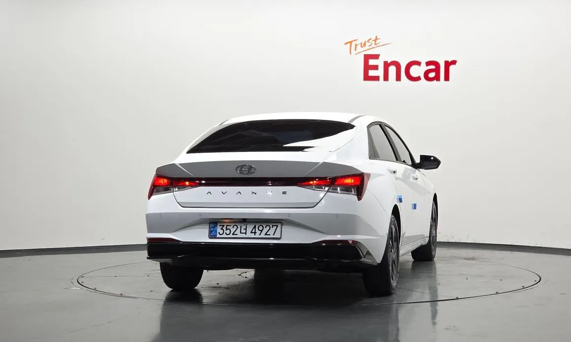 Hyundai AVANTE — фото 2
