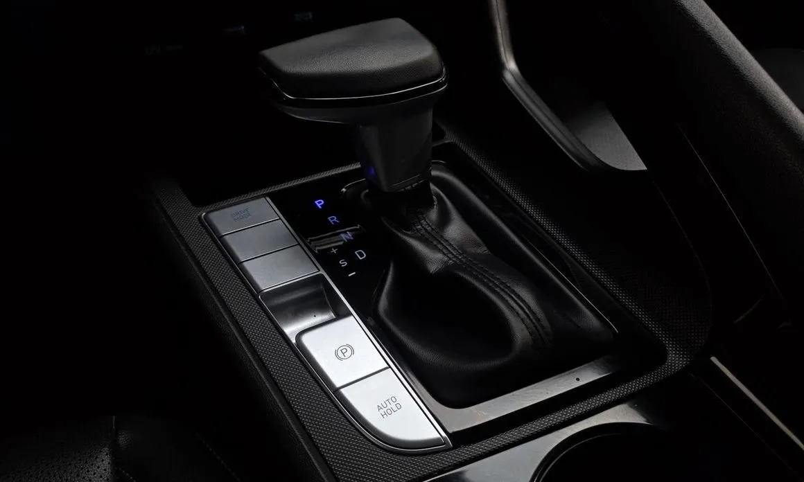 Hyundai AVANTE — фото 4