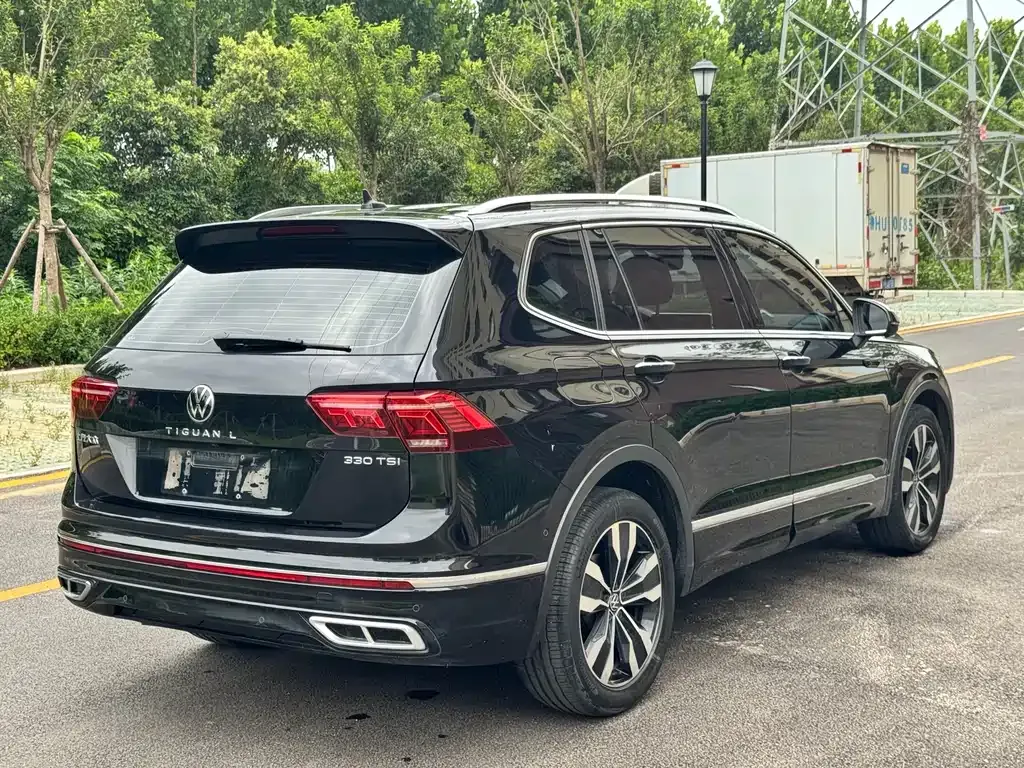Volkswagen Tiguan L — фото 8