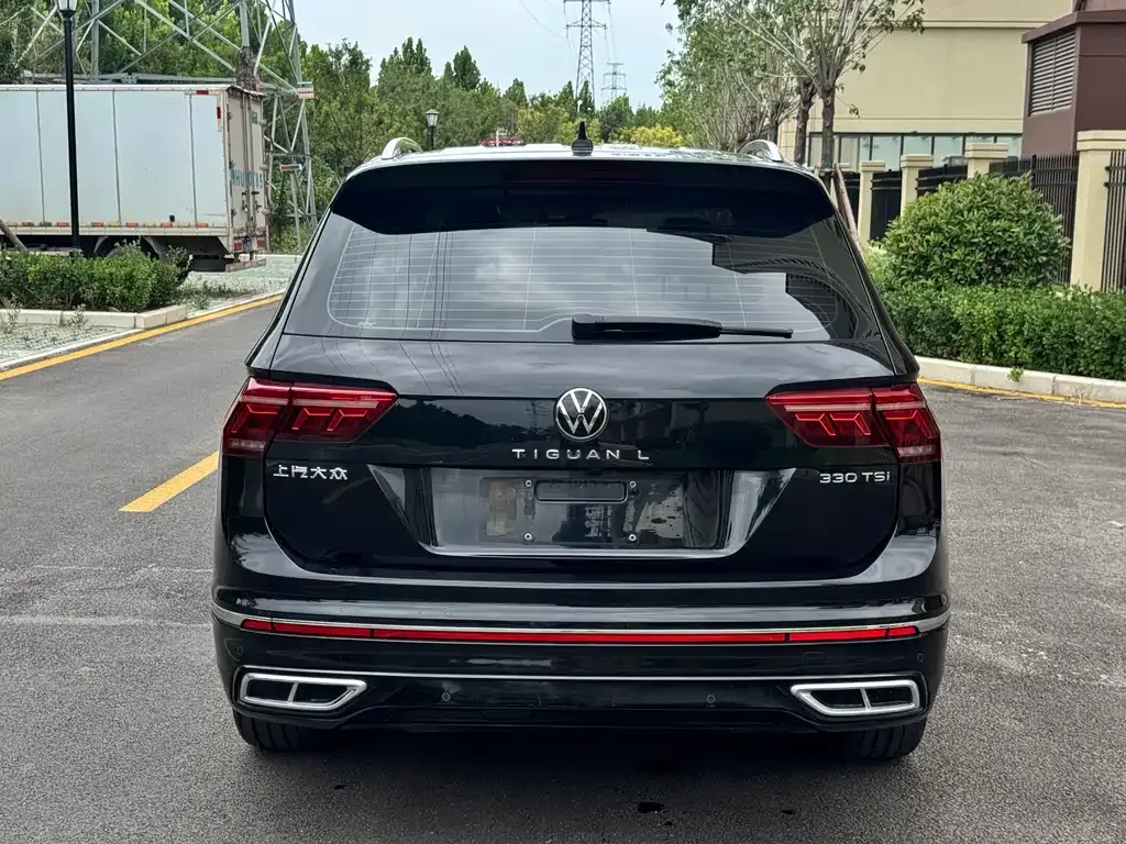 Volkswagen Tiguan L — фото 4