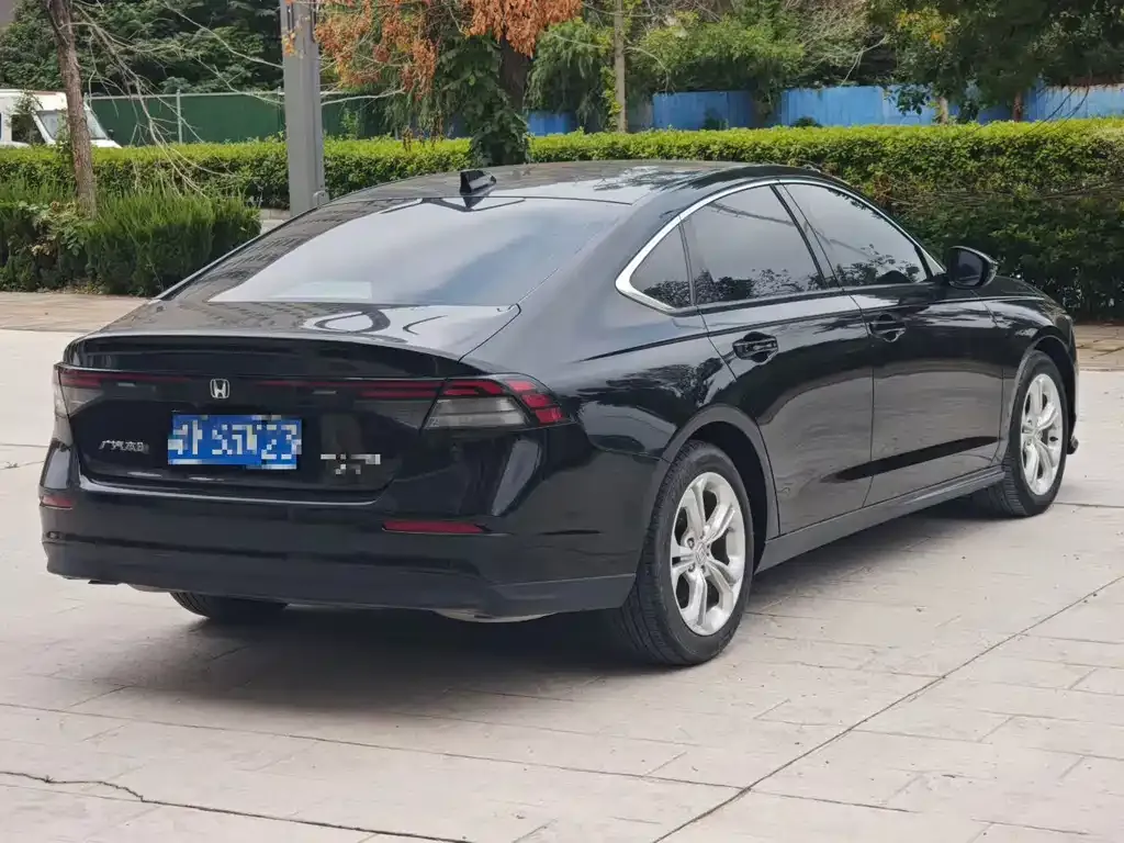 Honda Accord — фото 6