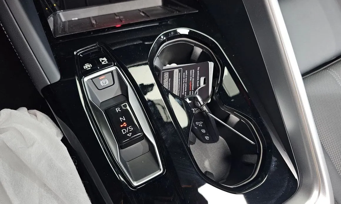 Audi Q5 2025 из KR, фото 6
