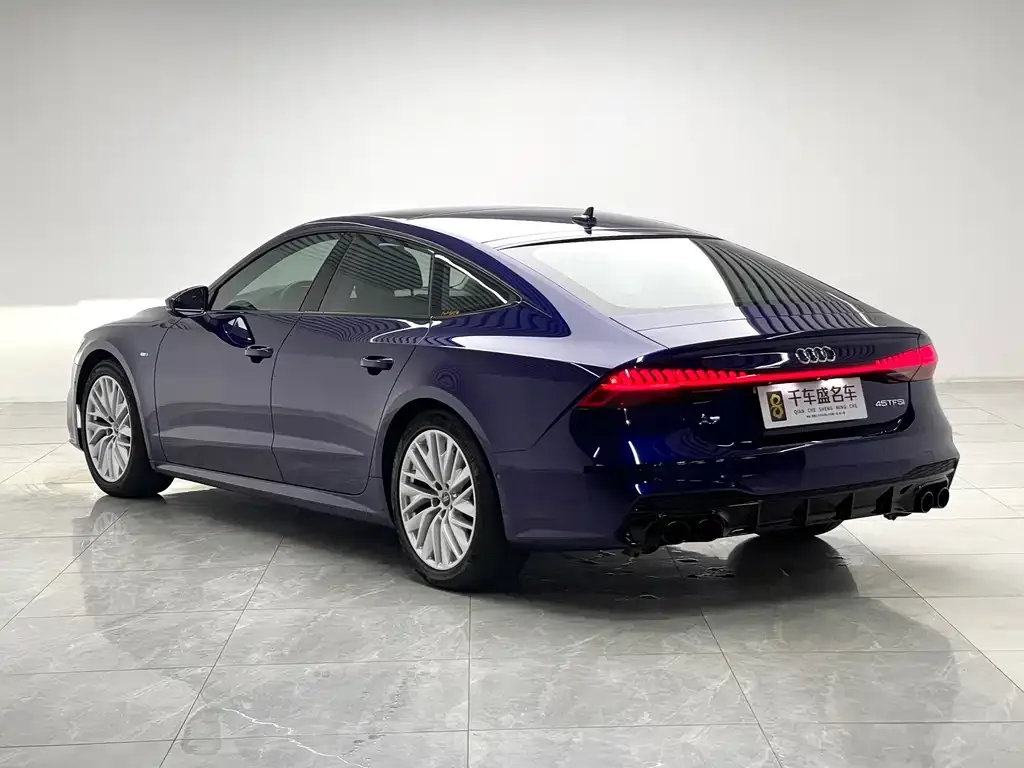 Audi A7 — фото 9