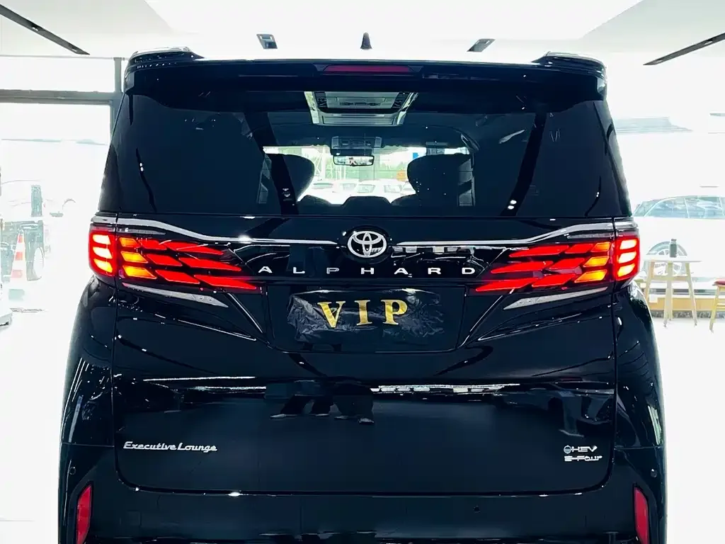Toyota Vellfire — фото 7