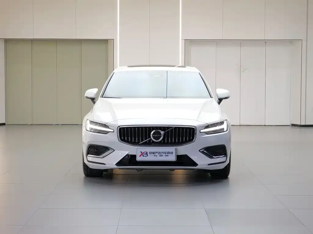 Volvo S60 — фото 4