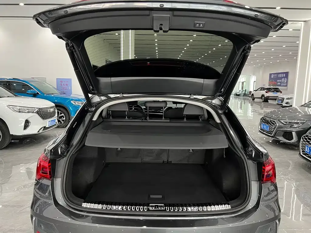 Audi Q3 Sportback — фото 2