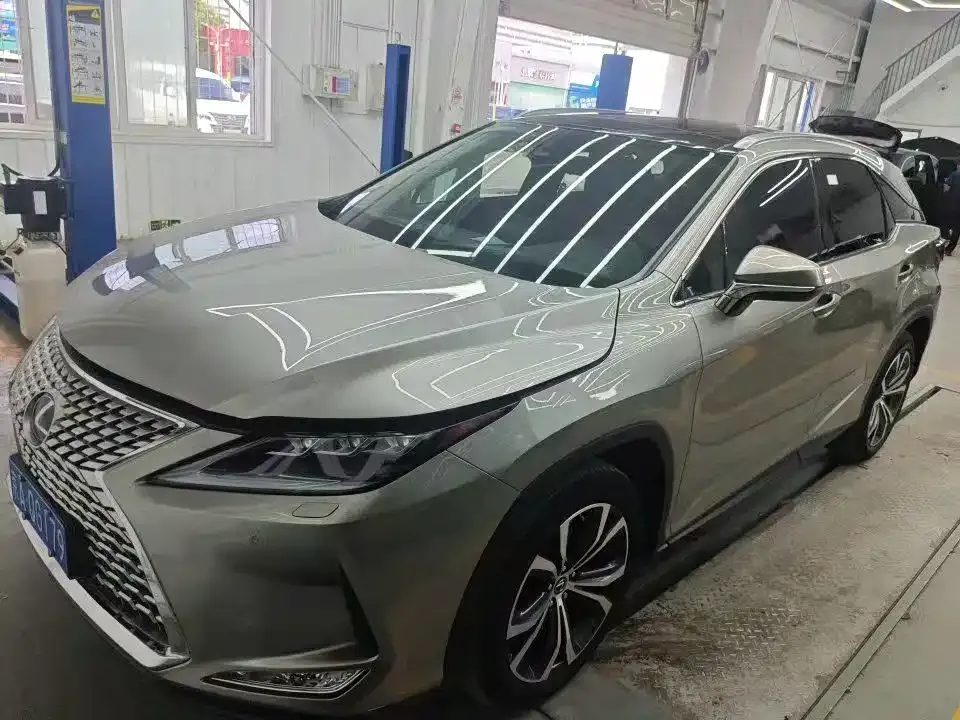 Lexus RX — фото 1