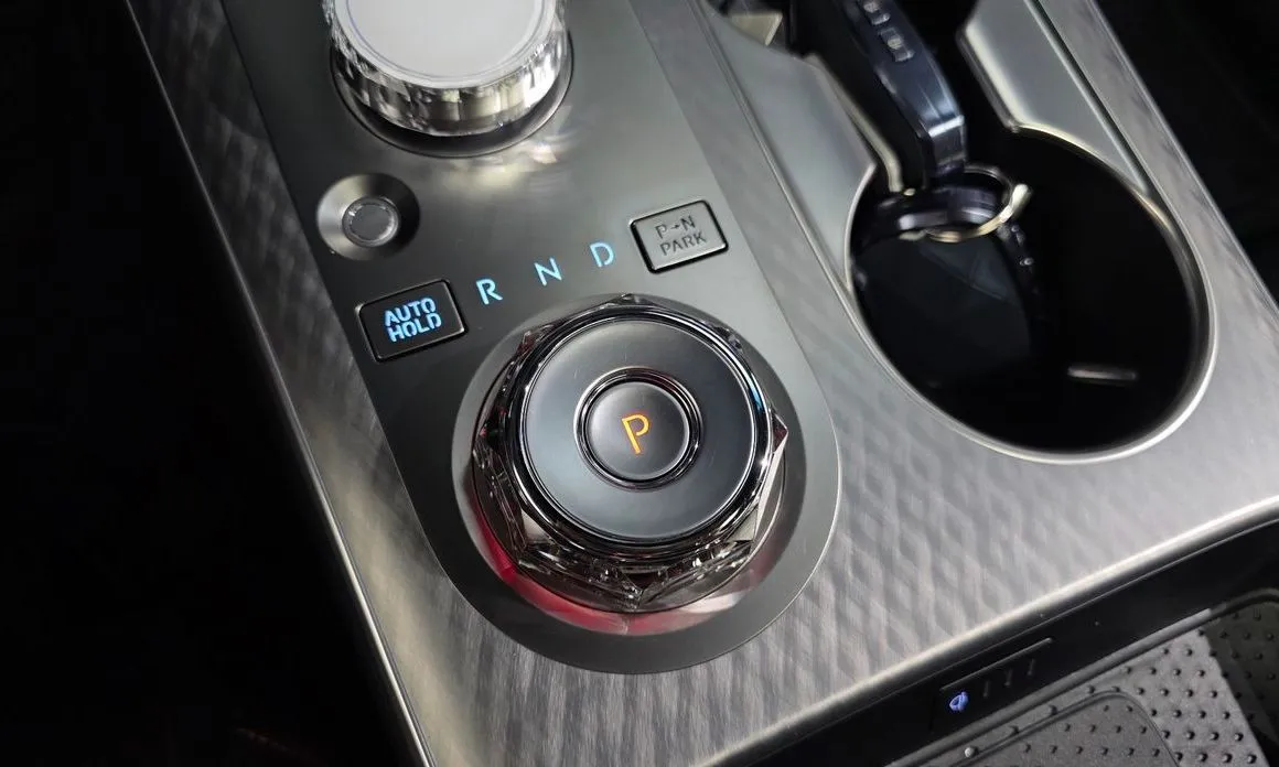Genesis GV70 — фото 10
