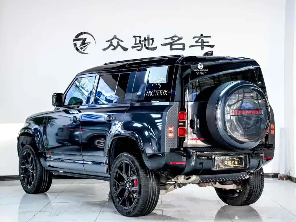 Land Rover Defender — фото 6