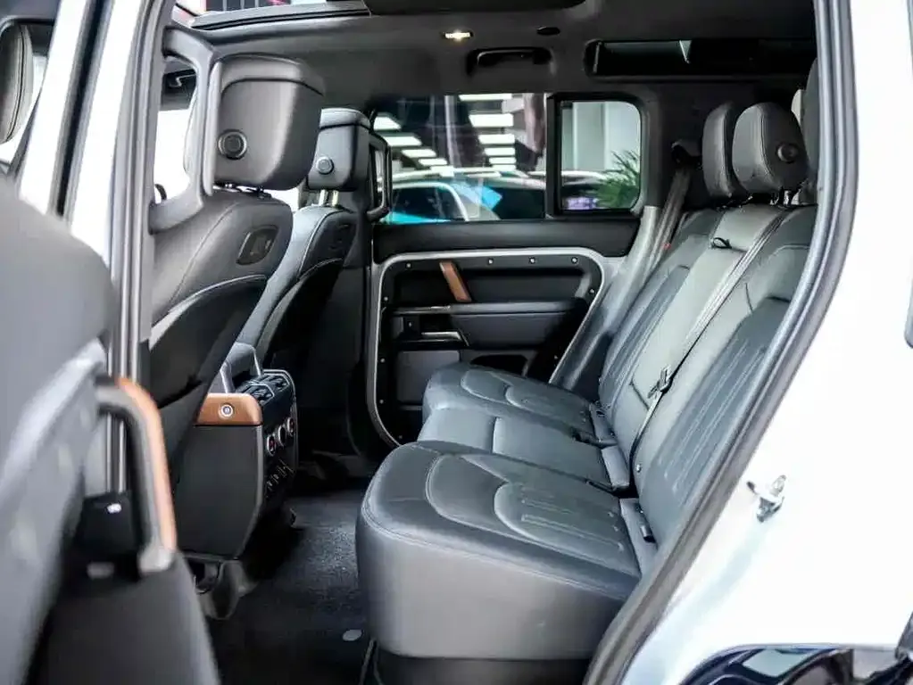 Land Rover Defender — фото 4