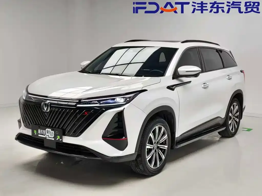 Changan CS75PLUS — фото 1