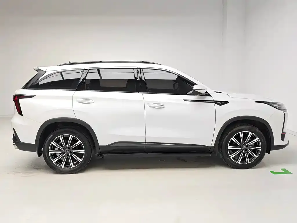 Changan CS75PLUS — фото 2