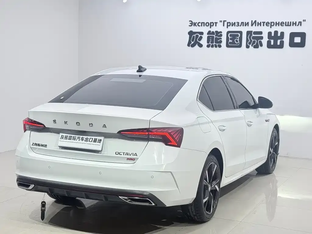 Skoda Octavia — фото 3