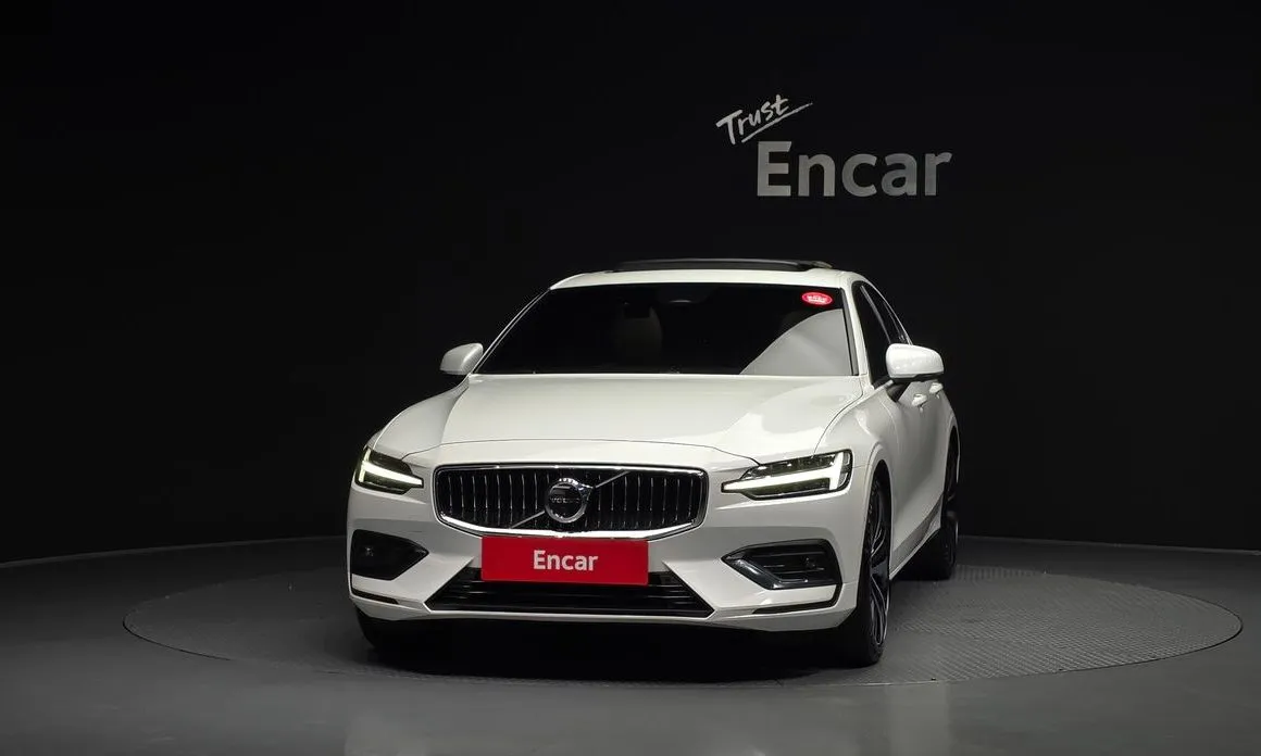 Volvo S60 2024 из KR, фото 5
