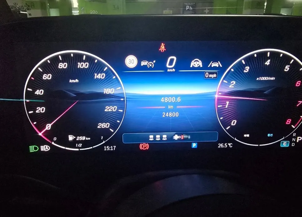 Mercedes-Benz E-Class 2024 из KR, фото 7