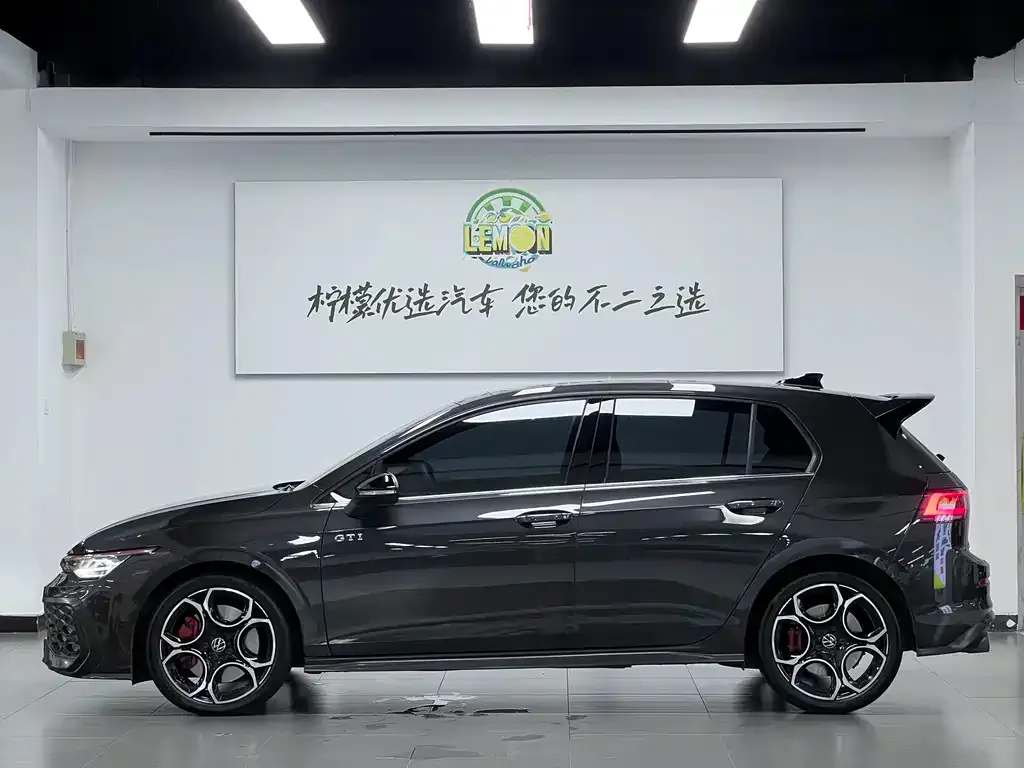 Volkswagen Golf GTI — фото 5