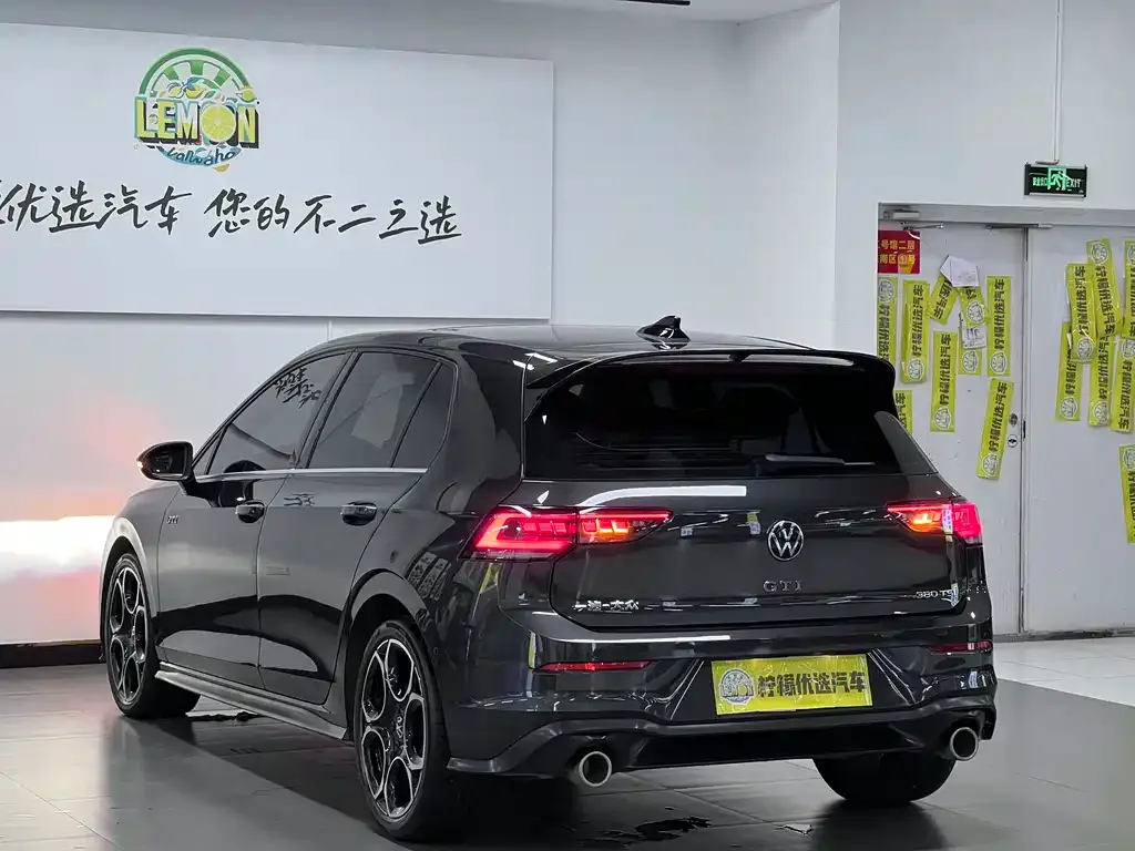 Volkswagen Golf GTI — фото 8