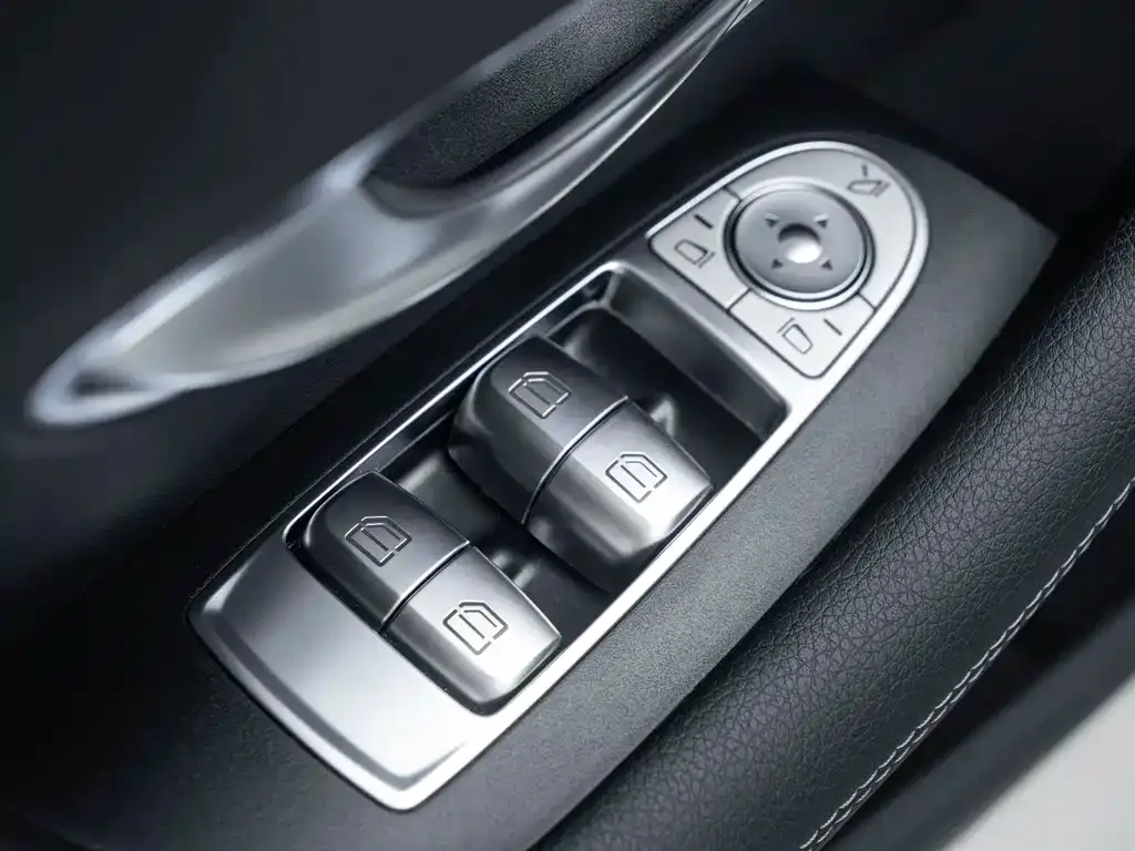 Mercedes-Benz E-Class (Import) — фото 8