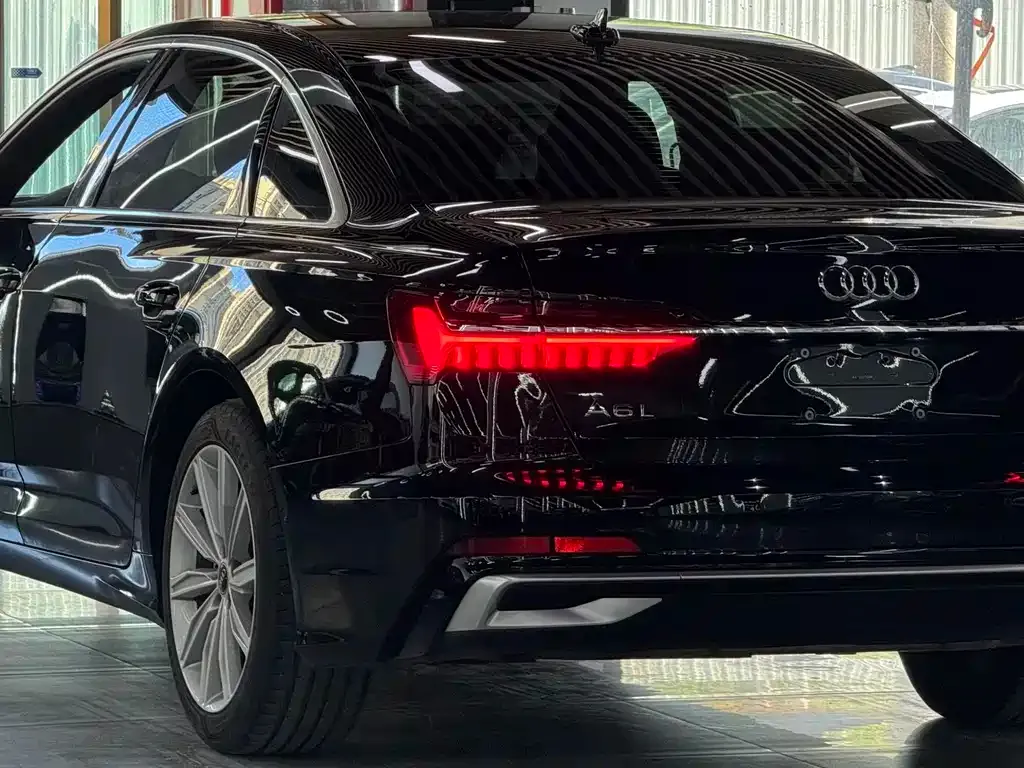 Audi A6L — фото 6