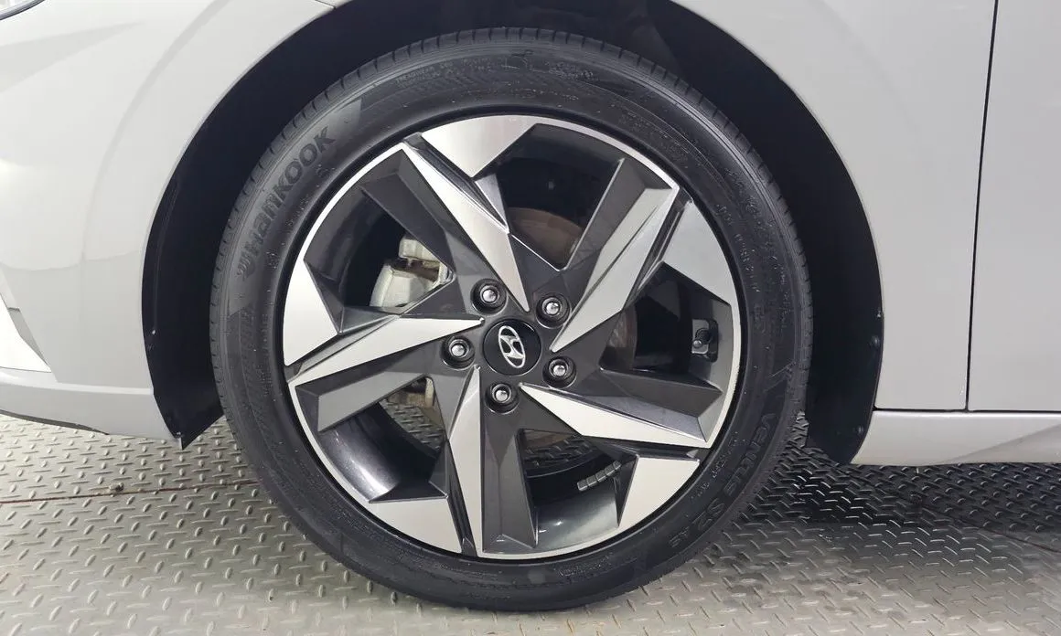 Hyundai AVANTE — фото 5