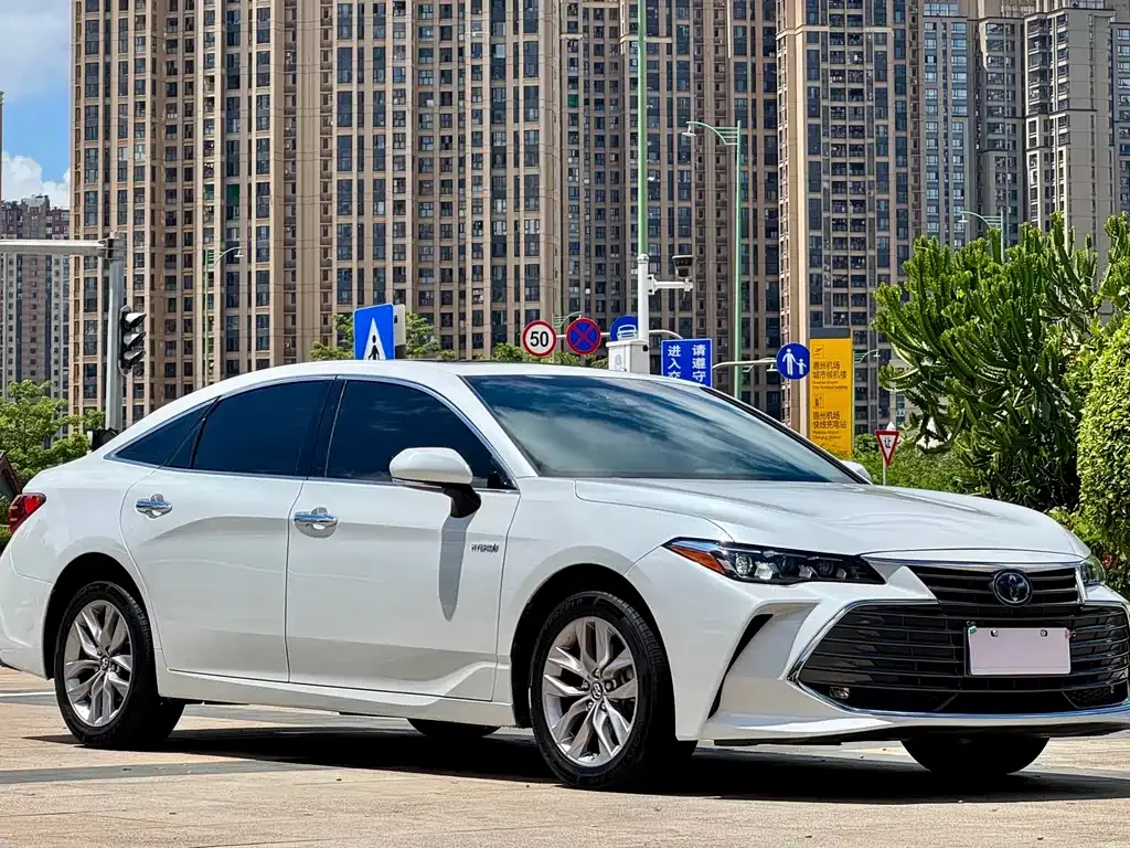 Toyota Avalon — фото 10