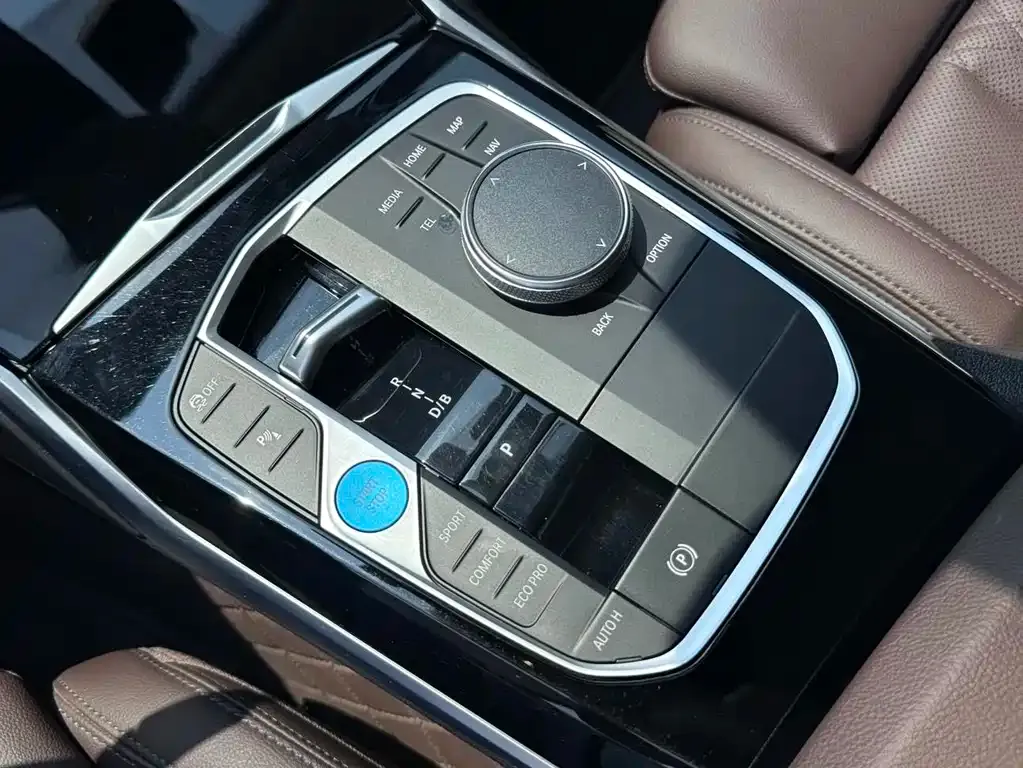 BMW i3 — фото 9