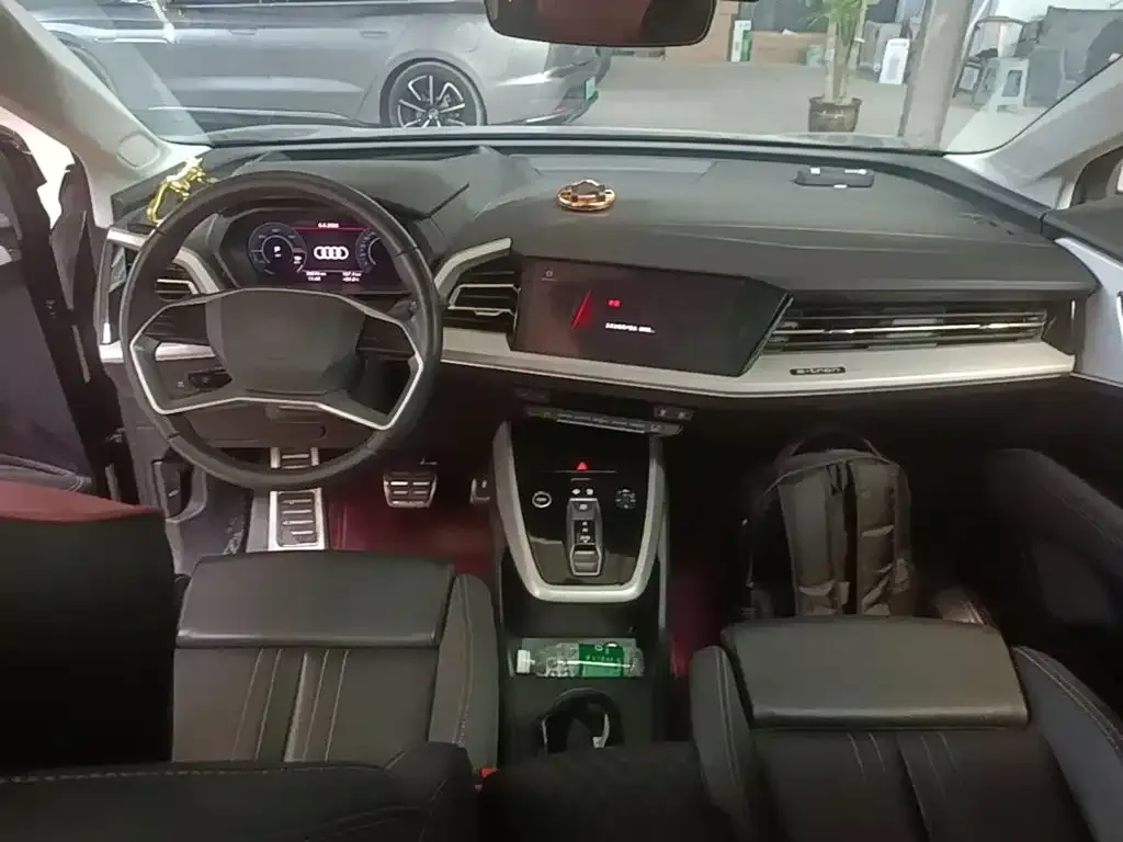 Audi Q5 e-tron 2024 из CN, фото 2