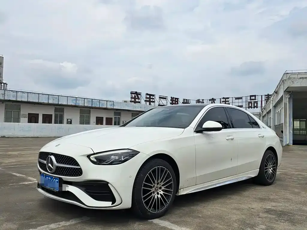 Mercedes-Benz C-Class — фото 1