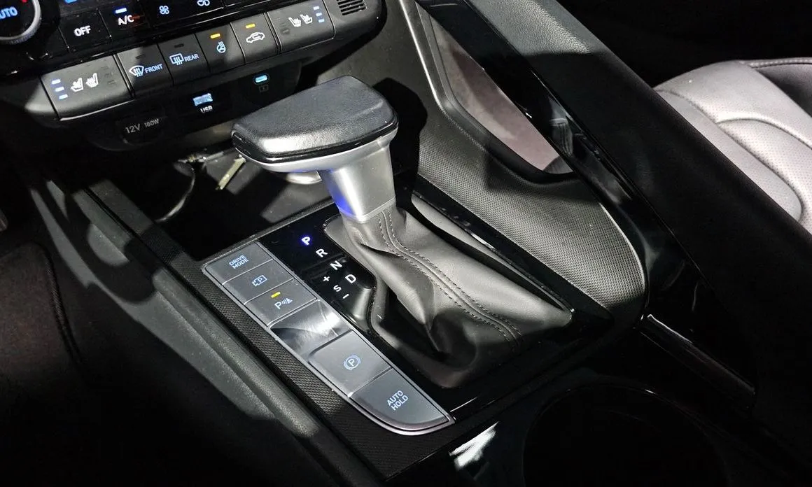 Hyundai AVANTE — фото 7