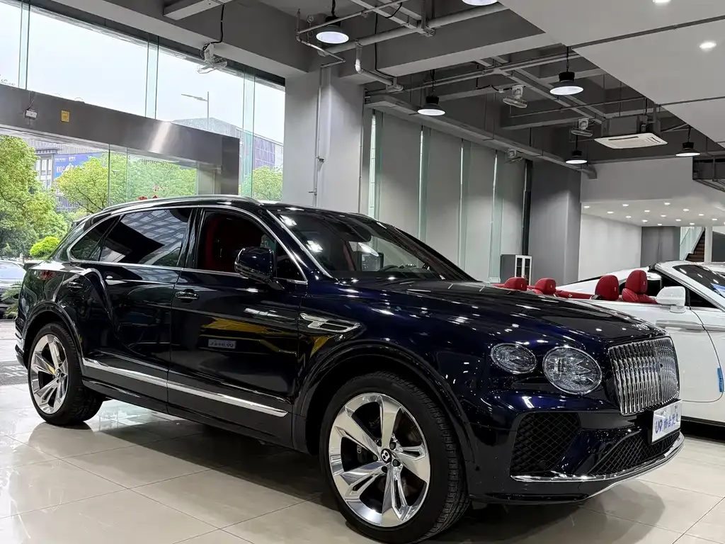 Bentley Bentayga — фото 8