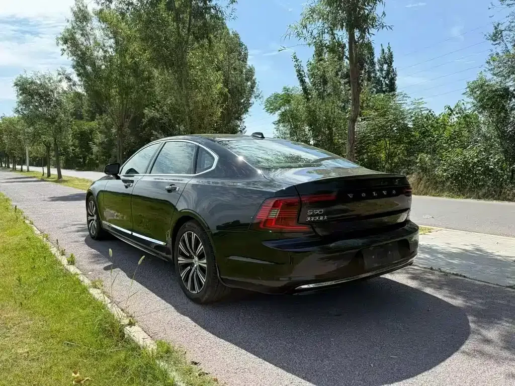 Volvo S90 — фото 9
