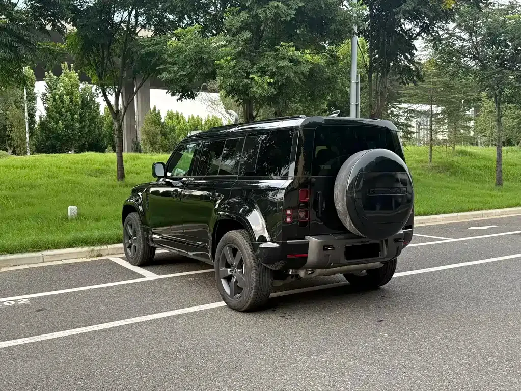 Land Rover Defender — фото 3