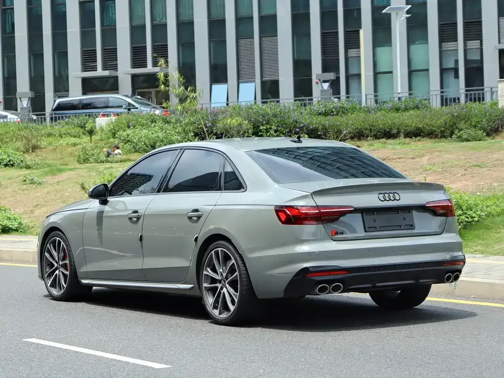 Audi S4 — фото 10