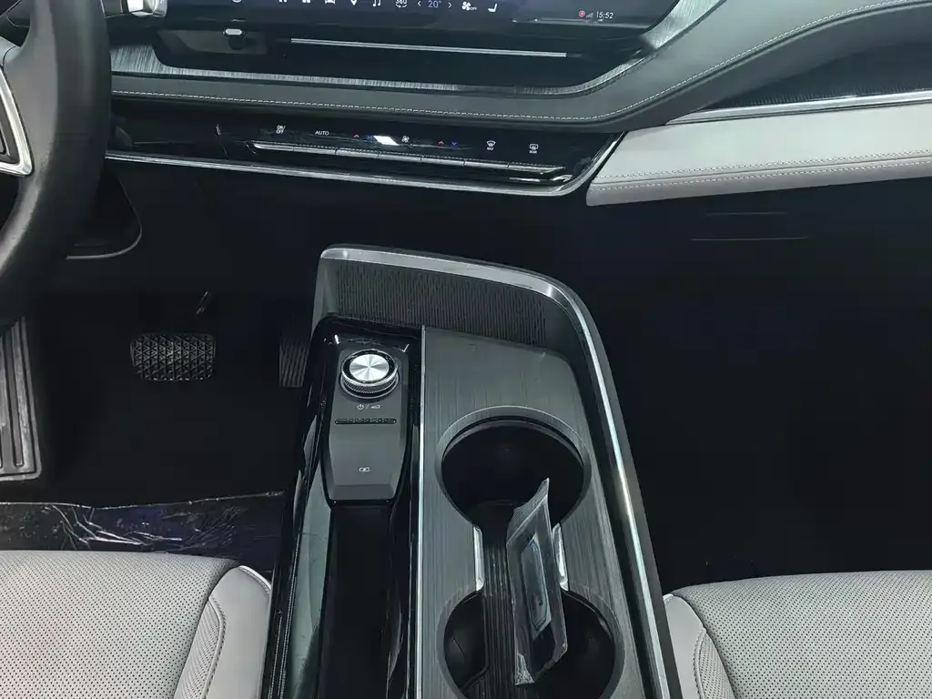 Buick E5 2024 из CN, фото 3