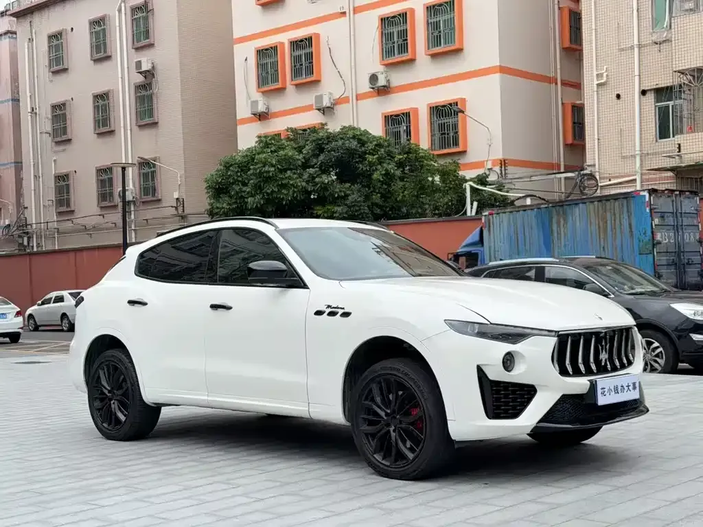 Maserati Levante — фото 9