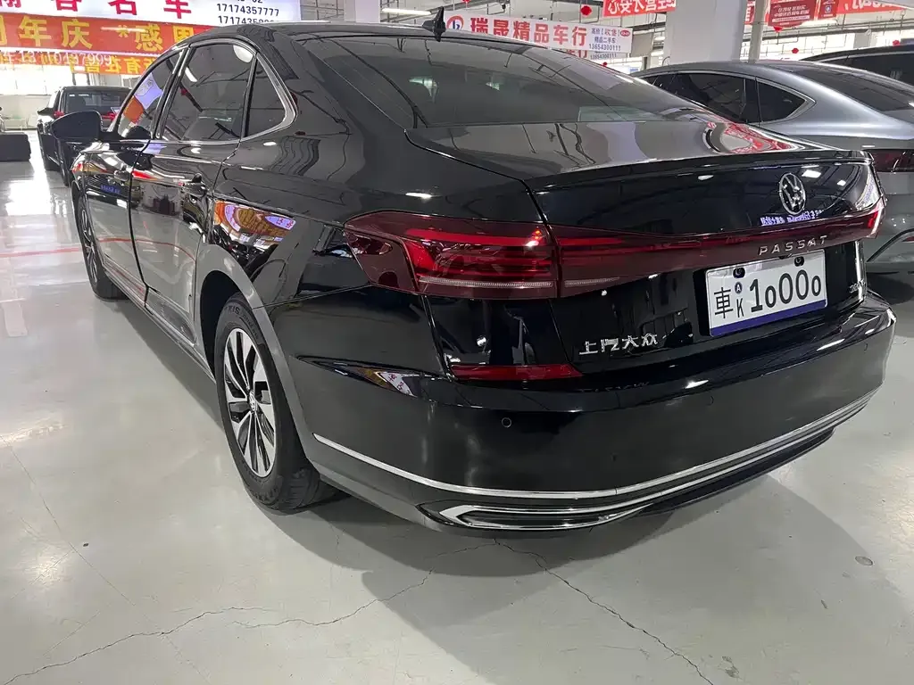 Volkswagen Passat — фото 7