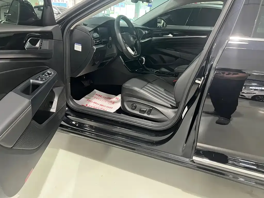 Volkswagen Passat — фото 8