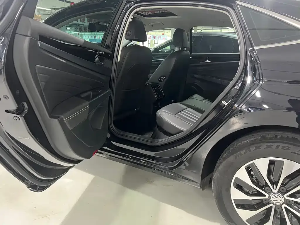 Volkswagen Passat — фото 9