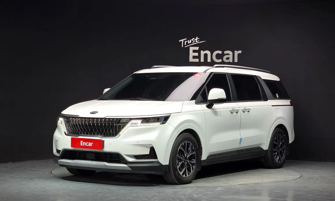 Kia Carnival — фото 1